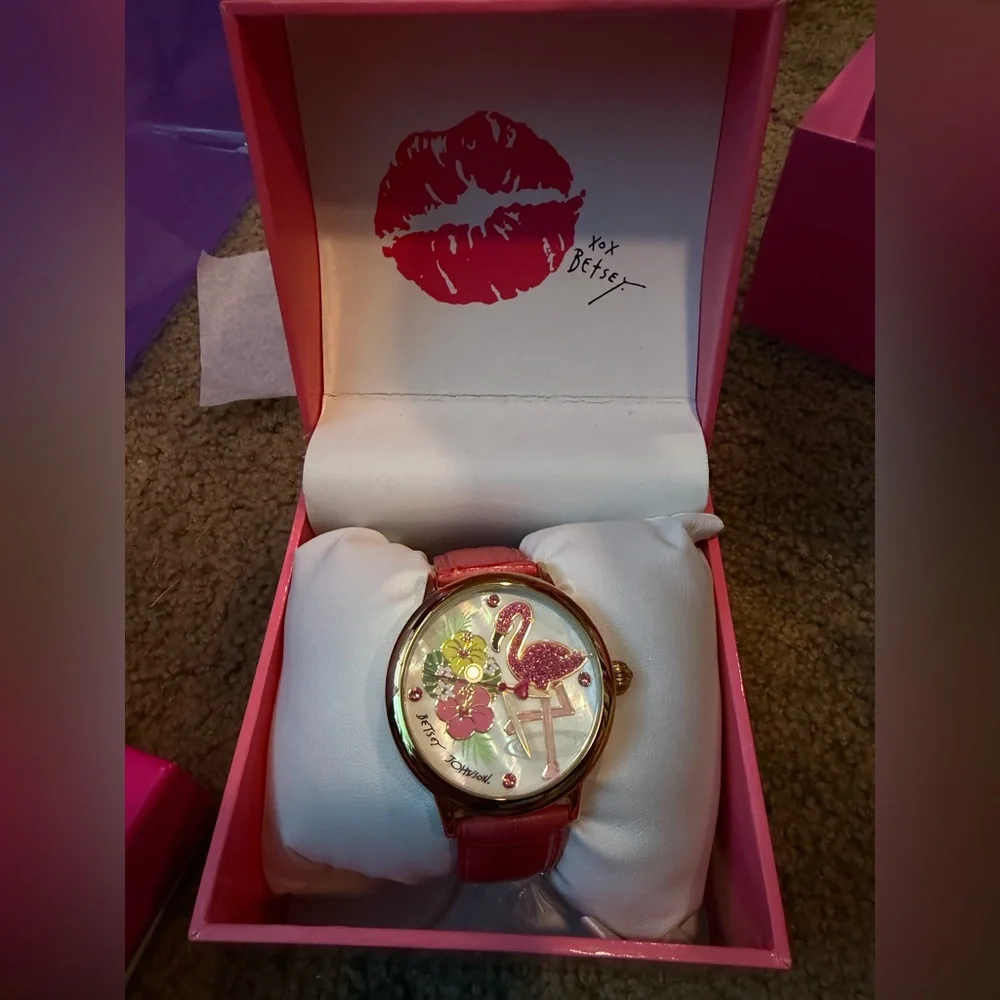 Lot of 11 Vintage Retired Betsey Johnson Watches - Picture 3 of 12